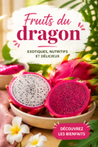 Photographie d'un fruit du dragon coupé en deux, révélant sa pulpe blanche et ses graines noires dans une cuisine lumineuse.