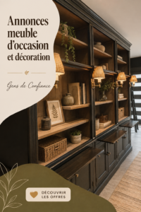 Un salon chaleureux avec des meubles d'occasion stylés.
